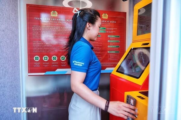 Mô hình Kiosk “Trạm Cảnh sát thông minh” ra mắt thí điểm tại Hà Nội