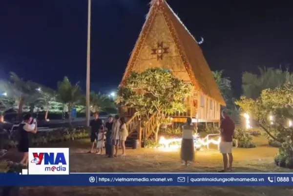 Khai mạc Lễ hội ngàn hoa thu hút hàng nghìn du khách