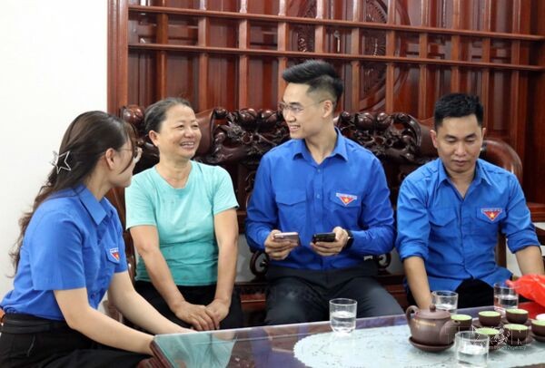 Nâng cao kỹ năng số cho người dân từ sáng kiến của tuổi trẻ