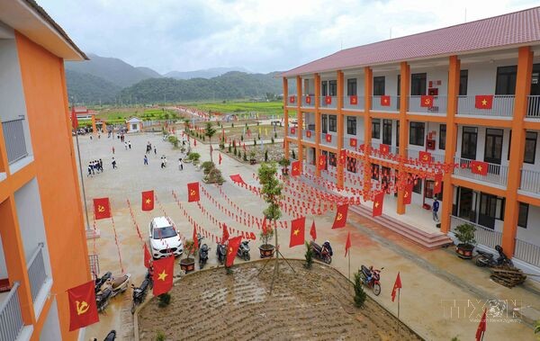 Điện Biên: Rực rỡ sắc màu trước thềm năm học mới ở Trường nội trú liên cấp Sam Mứn