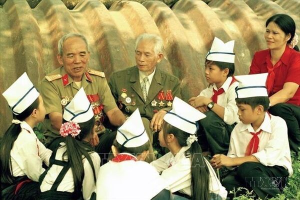 Phát huy bản lĩnh “Bộ đội Cụ Hồ” trong bảo vệ nền tảng tư tưởng của Đảng