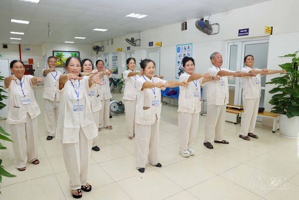 <b>Nâng cao mọi mặt đời sống cho nhân dân</b>