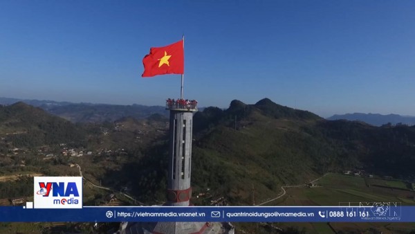 Tự hào Lễ thượng cờ nơi địa đầu cực Bắc Tổ quốc