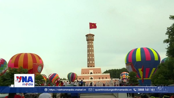 Lễ chào cờ đặc biệt ở Đất Mũi