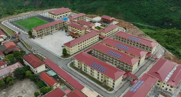 Những ngôi trường nội trú liên cấp mới gieo mầm tri thức nơi biên giới