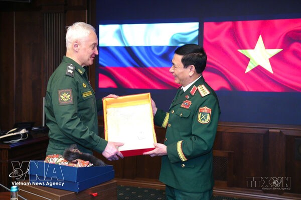 Vietnam, Russia promote defence cooperation