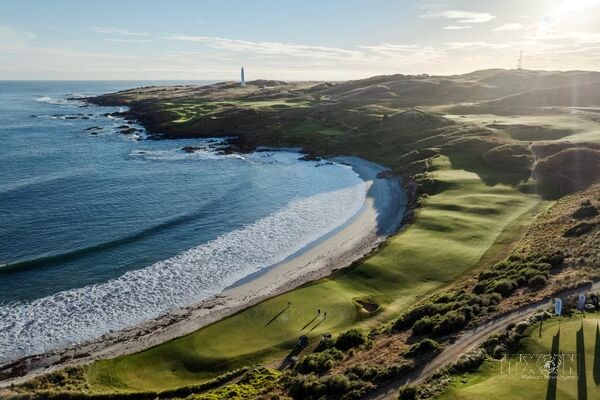 Từ sân golf Australia do người Việt quản lý đến bài toán 15 