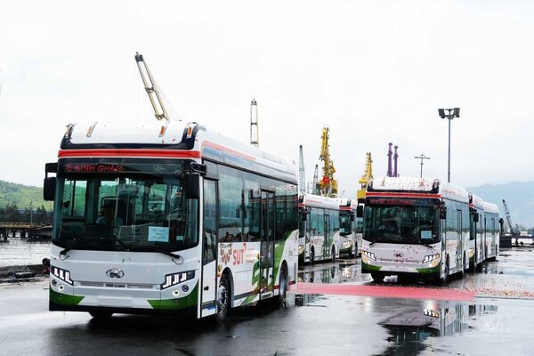 Kim Long Motor Huế xuất khẩu lô xe buýt thuần điện đầu tiên sang Thái Lan