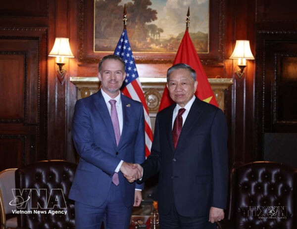Party General Secretary and President meets with US Trade Representative in New York