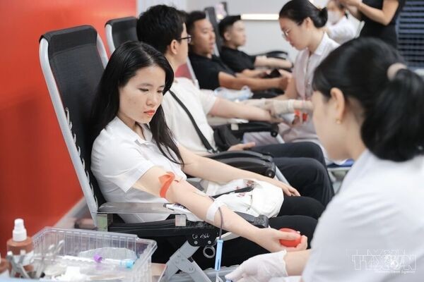 “Pink Moon Festival”: Bringing hope and sharing love with child patients