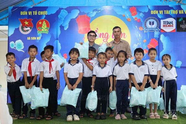 Trung thu ấm áp dành tặng thiếu nhi dân tộc khó khăn tại Lâm Đồng