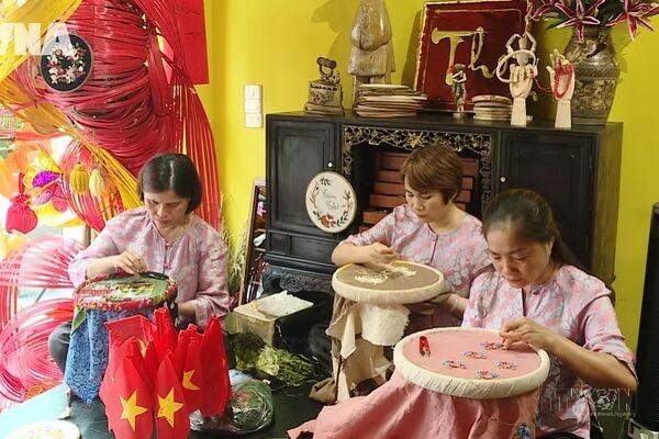 Traditional crafts find new life in contemporary Vietnam