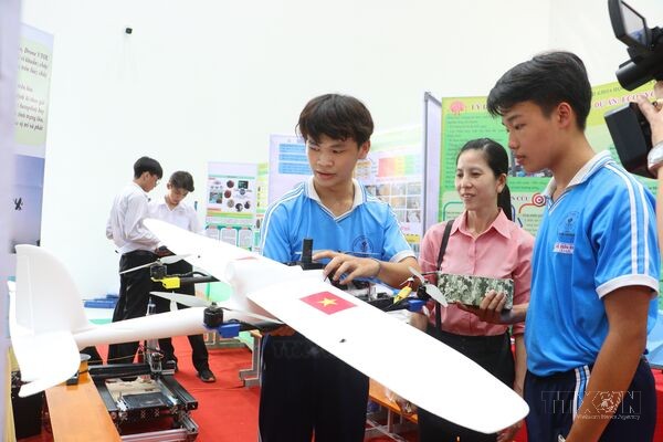 Vĩnh Long: Đưa Nghị quyết 57-NQ/TW thành động lực phát triển thực chất