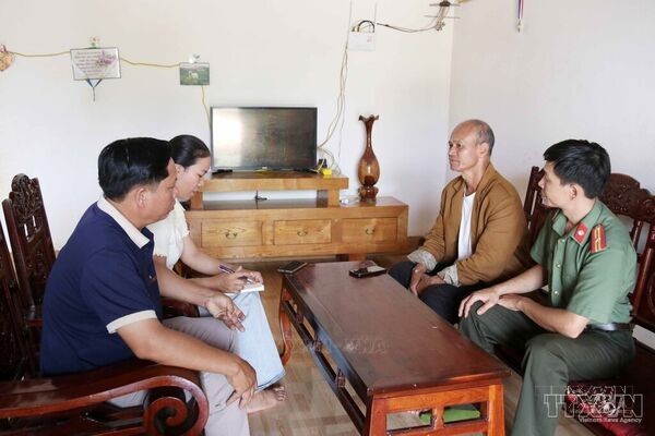 Prestigious local figures in Dak Lak help strengthen people-based defence posture from grassroots