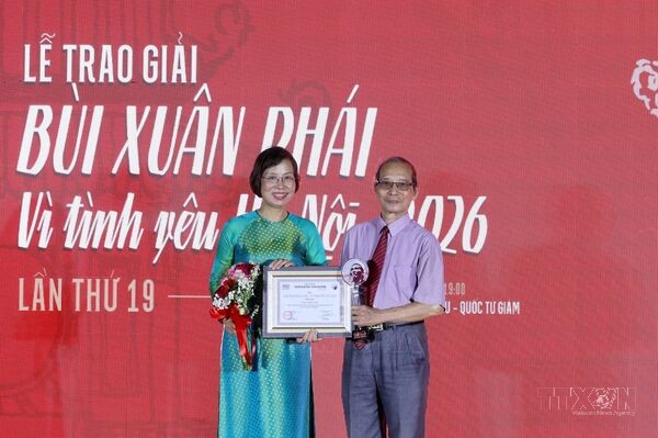 Giải thưởng Bùi Xuân Phái 2026 vinh danh nhà thơ Bằng Việt