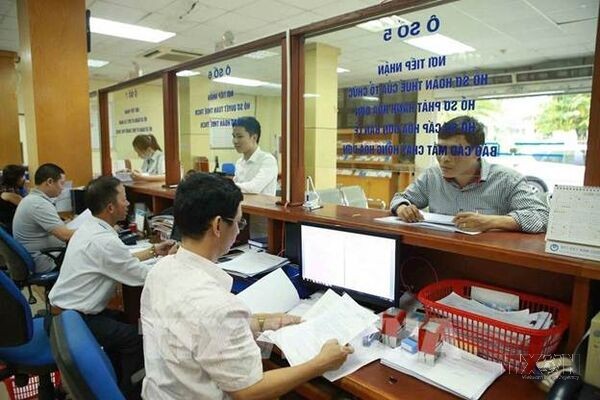 Tạo lực cho tăng trưởng 2 con số - Bài 1: Chính sách thuế và 3 trụ cột hỗ trợ doanh nghiệp