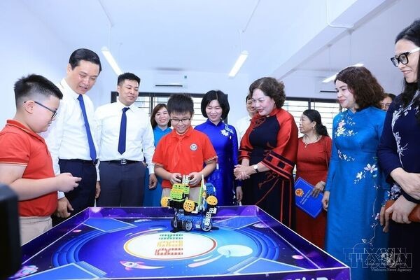 Hanoi inaugurates three modern schools