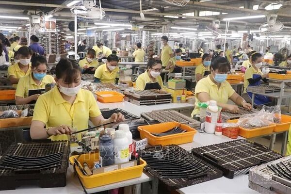 Tạo lực cho tăng trưởng 2 con số - Bài 3: Chính sách thuế tiếp sức doanh nghiệp