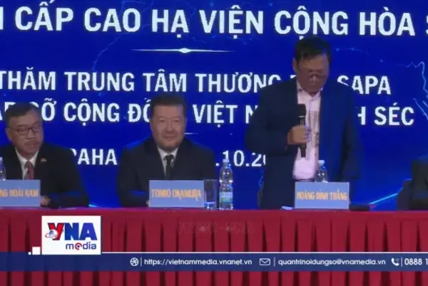 Chủ tịch Hạ viện Séc thăm cộng đồng người Việt tại Praha