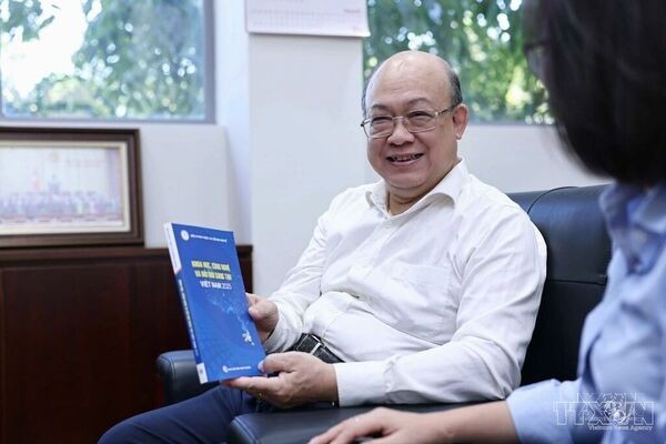 Deputy Director of Hanoi University of Science and Technology named “Outstanding Citizen of the Capital” for 2026