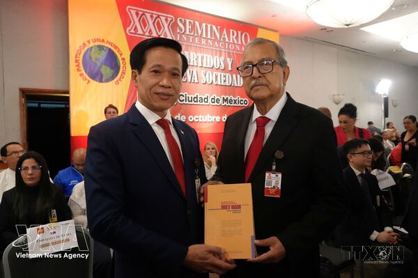 Vietnam promotes Party diplomacy at international conference in Mexico