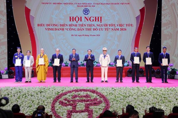 Hà Nội vinh danh 9 