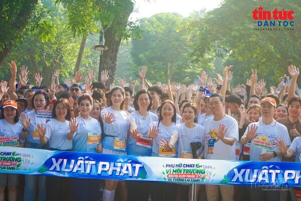 Phụ nữ chạy vì môi trường không khói thuốc và Tương lai xanh