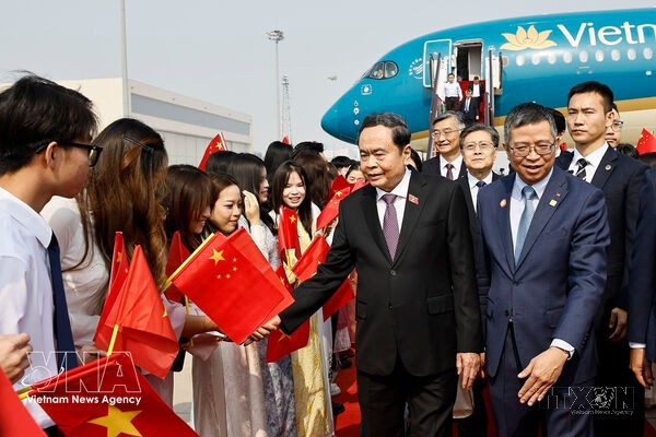 NA President arrives in Beijing, beginning official visit to China