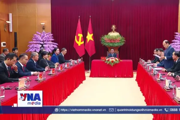 Thường trực Ban Bí thư Trần Cẩm Tú tiếp Đoàn cán bộ cao cấp Đảng Nhân dân Cách mạng Lào