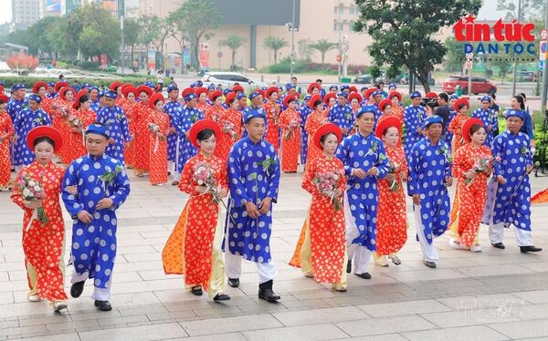 Lễ cưới tập thể dành cho 52 cặp đôi có hoàn cảnh khó khăn