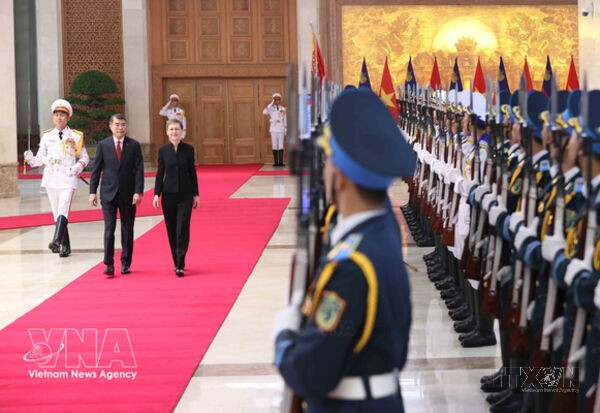 Prime Minister hosts official welcome ceremony for Liechtenstein counterpart