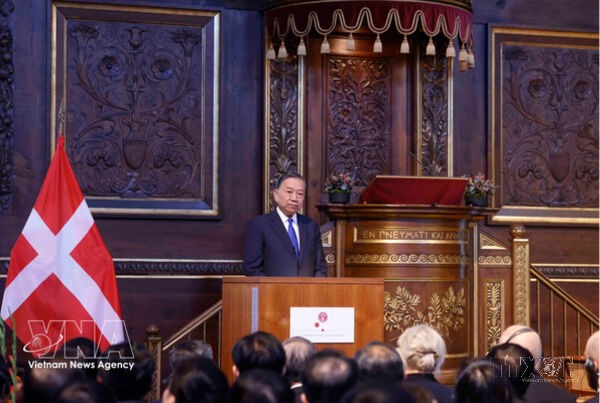 Top Vietnamese leader's policy speech at University of Copenhagen