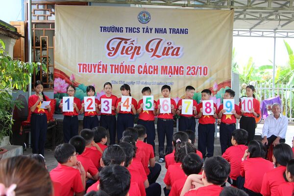 Giữ lửa tri ân cho thế hệ trẻ