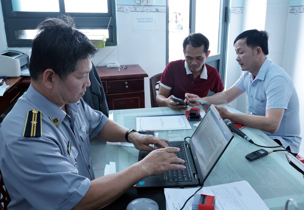 An Giang quyết liệt các biện pháp chống khai thác thủy sản bất hợp pháp