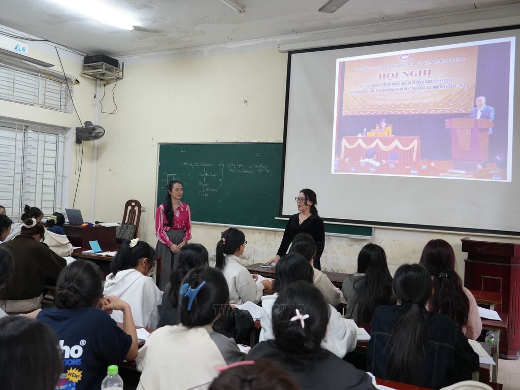 Bầu cử Quốc hội và HĐND: Cử tri trẻ Nghệ An tự hào lần đầu cầm lá phiếu trách nhiệm