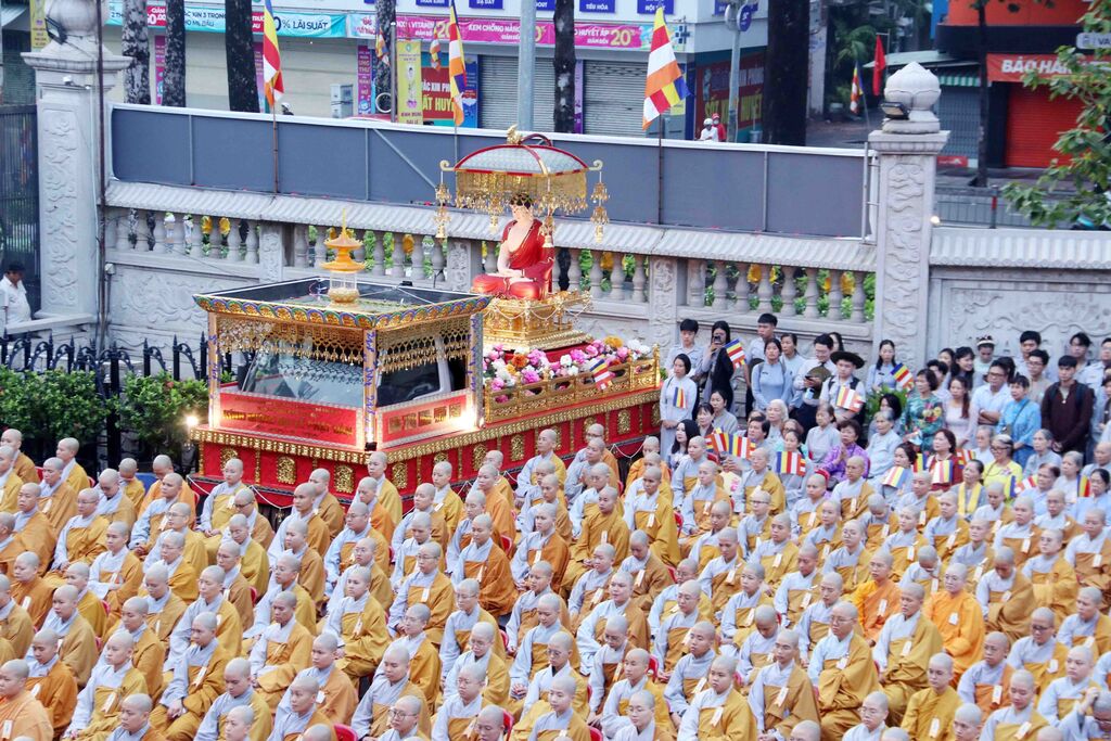 Trang trọng Đại lễ Phật đản tại Thành phố Hồ Chí Minh