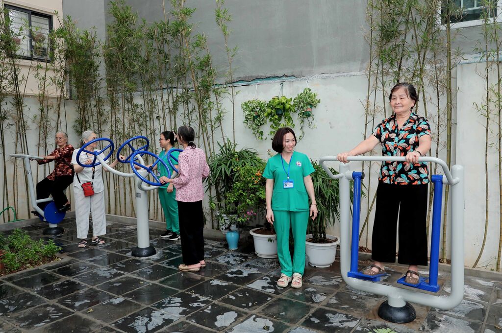 Mô hình dưỡng lão bán trú đầu tiên tại Hà Nội nhận phản hồi tích cực