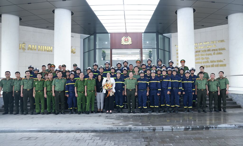 Bộ Công an xuất quân lên đường thực hiện nhiệm vụ tại Venezuela