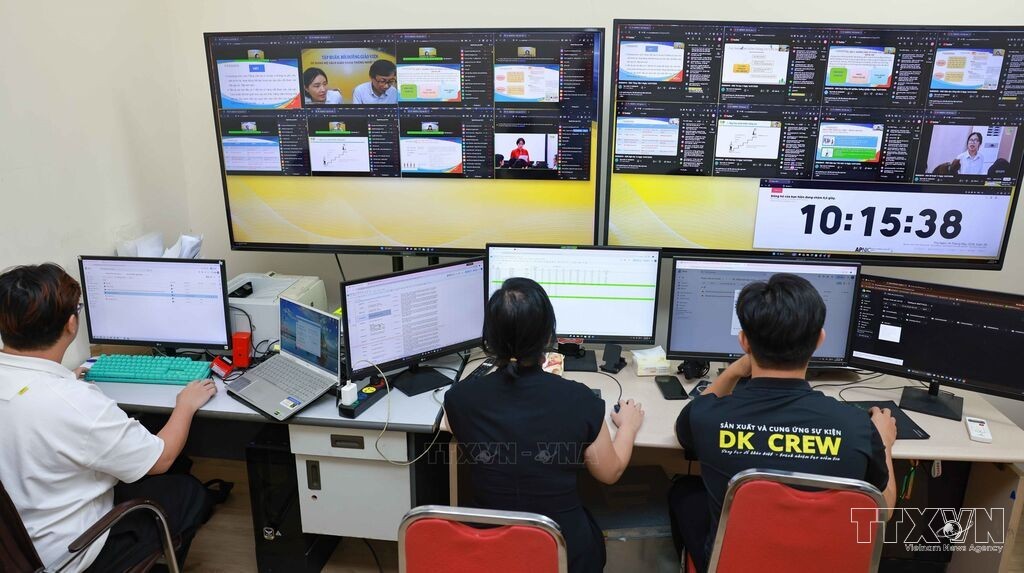 NXB Giáo dục Việt Nam tập huấn, bồi dưỡng giáo viên sử dụng bộ sách giáo khoa thống nhất