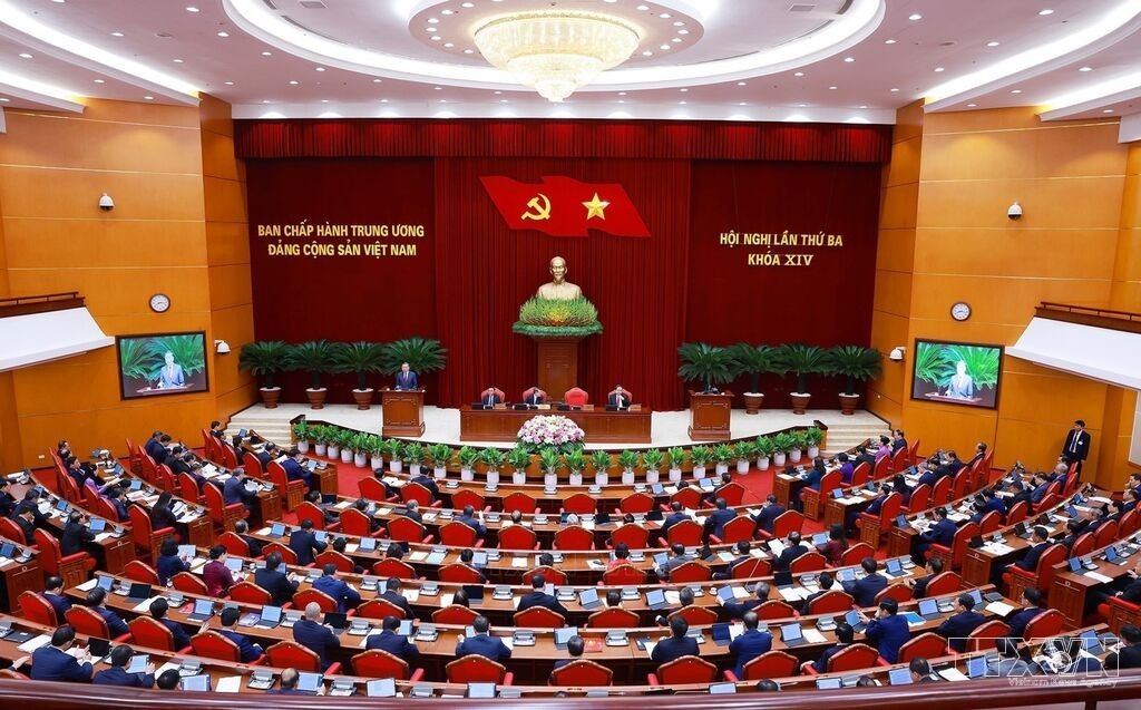 Khai mạc Hội nghị lần thứ ba Ban Chấp hành Trung ương Đảng khoá XIV