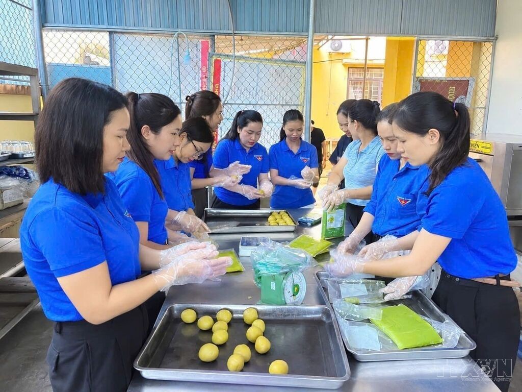 Tuổi trẻ Hà Tĩnh tổ chức nhiều hoạt động ý nghĩa mang Trung thu ấm áp đến với thiếu nhi