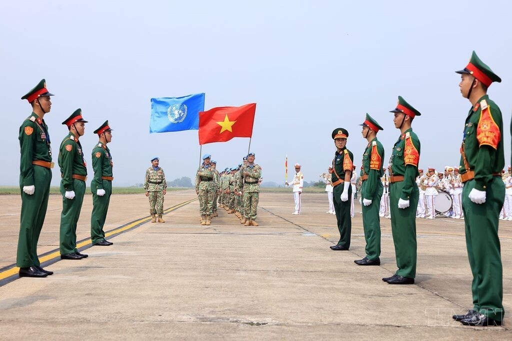 Lễ tiễn Bệnh viện dã chiến cấp 2 số 8 lên đường thực hiện nhiệm vụ gìn giữ hòa bình Liên hợp quốc