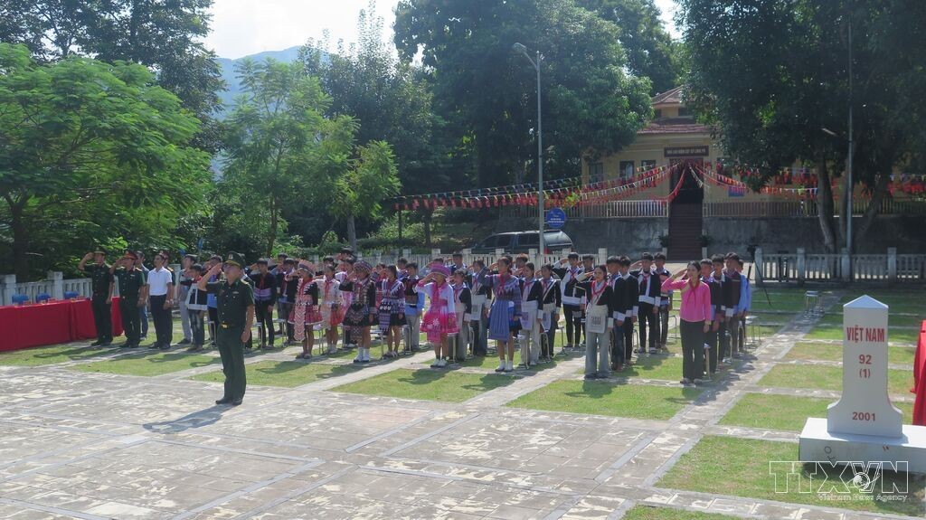 Khơi dậy tình yêu Tổ quốc qua 