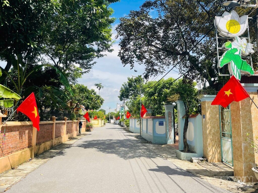 Điểm nhấn cho diện mạo nông thôn mới từ mô hình “Đường cờ Tổ quốc”