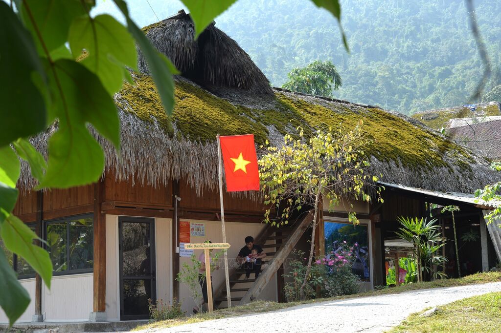 Xà Phìn - sắc rêu trên những mái nhà